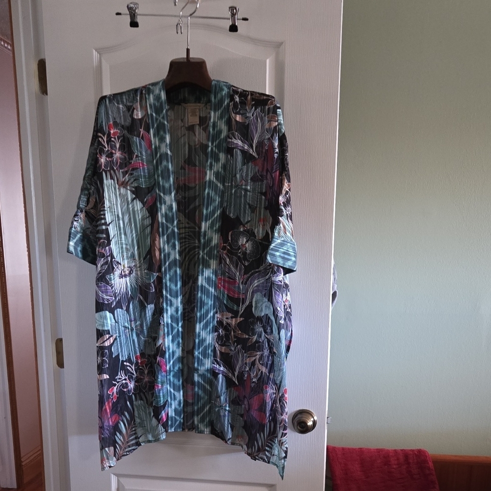 Soft Surroundings Blue and Pink Floral Kimono
